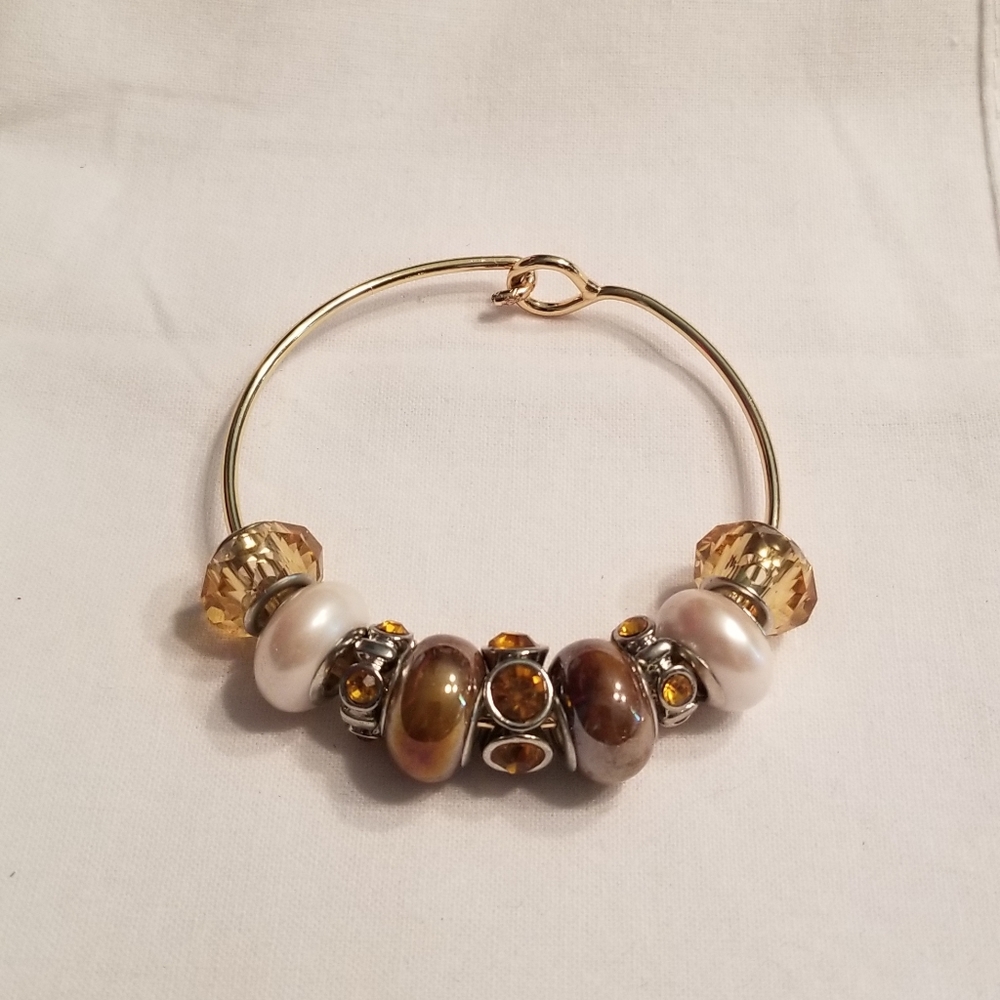 💛 Sparkly gold hook and loop bracelet